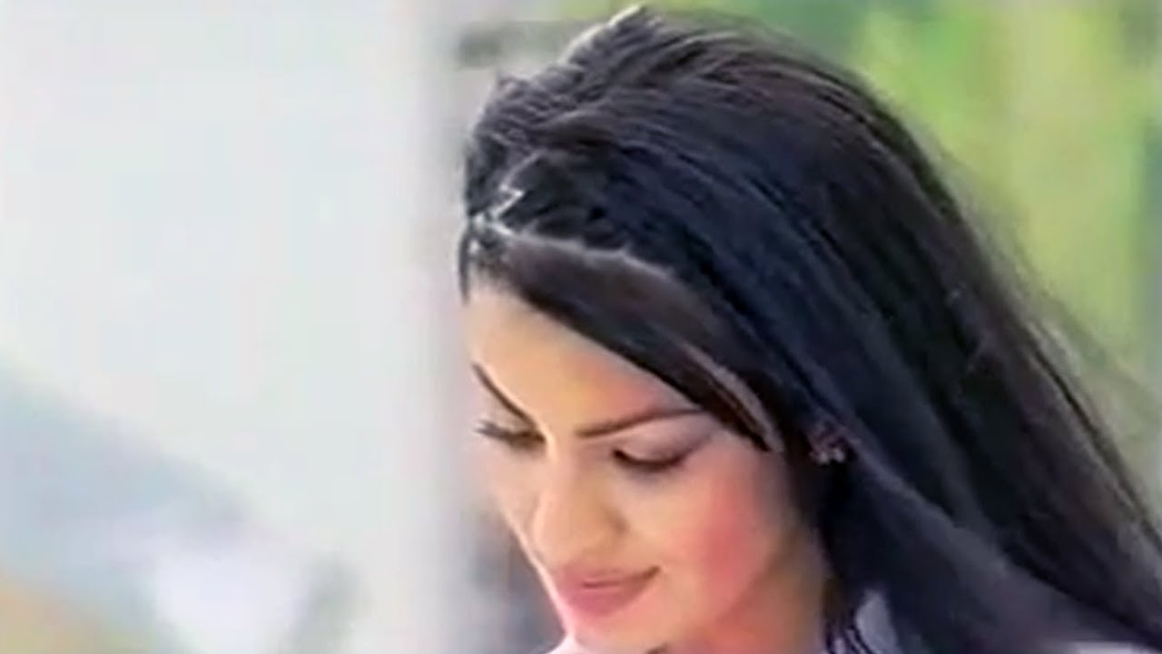 Aynur Dadaşova, Aqşin Fateh, Elşən Xəzər — Ayrı Yollar (Klip) Mp3 Yüklə