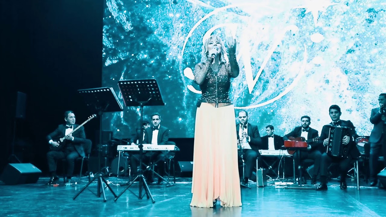 Brilliant Dadaşova — Dağlarda Duman Gözəldi Mp3 Yüklə