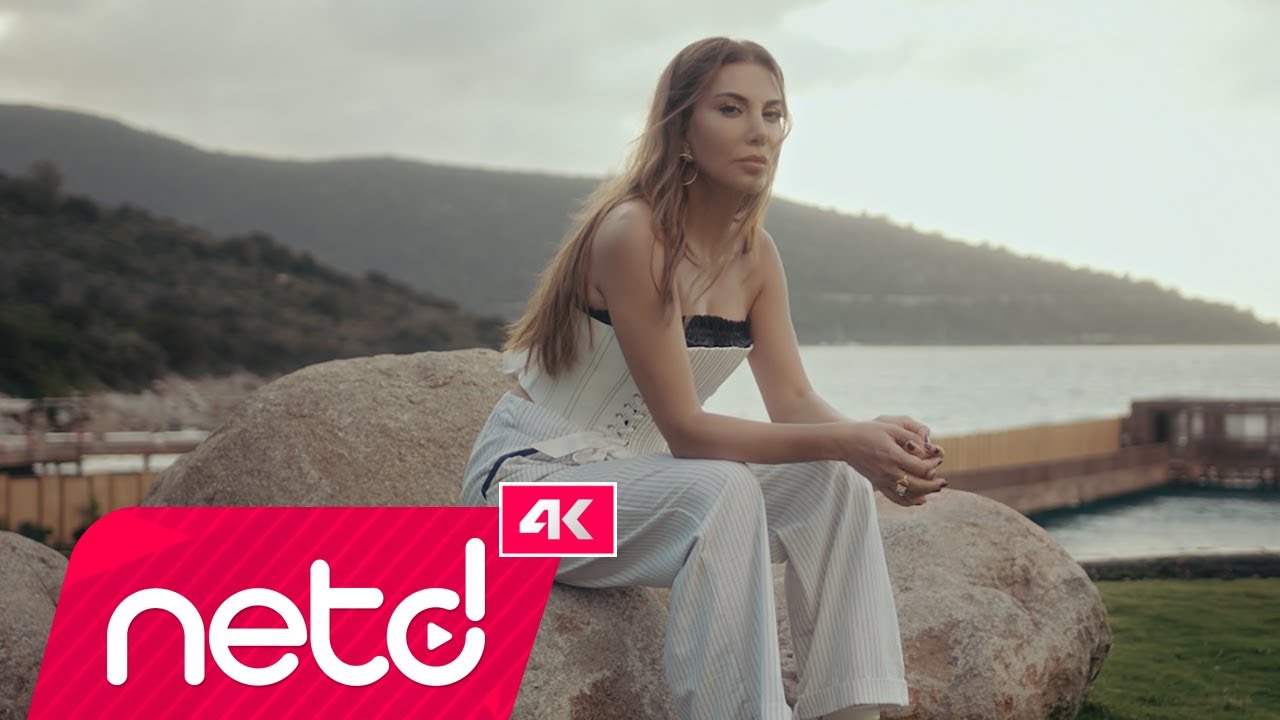 Ebru Yaşar - Yine Çalıyor Mp3 Yüklə