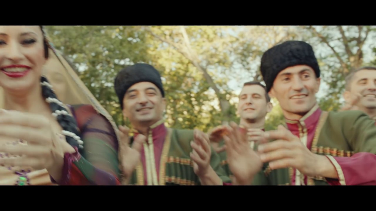 EMIN - Сбежим в Баку (Official Video) Mp3 Yüklə