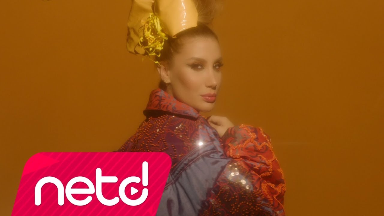 İrem Derici - Aşkımız Olay Olacak Mp3 Yüklə