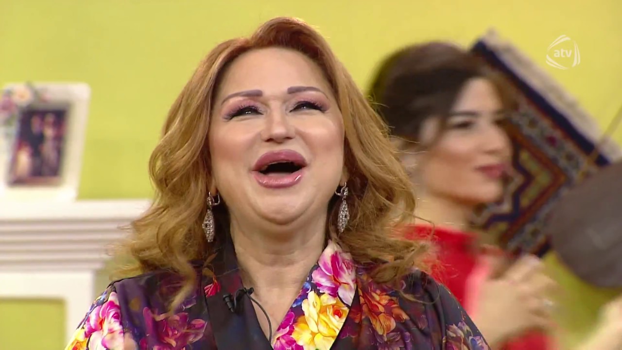 Mələkxanım Əyyubova - Qızların birincisi (Zaurla GÜNAYdın) Mp3 Yüklə