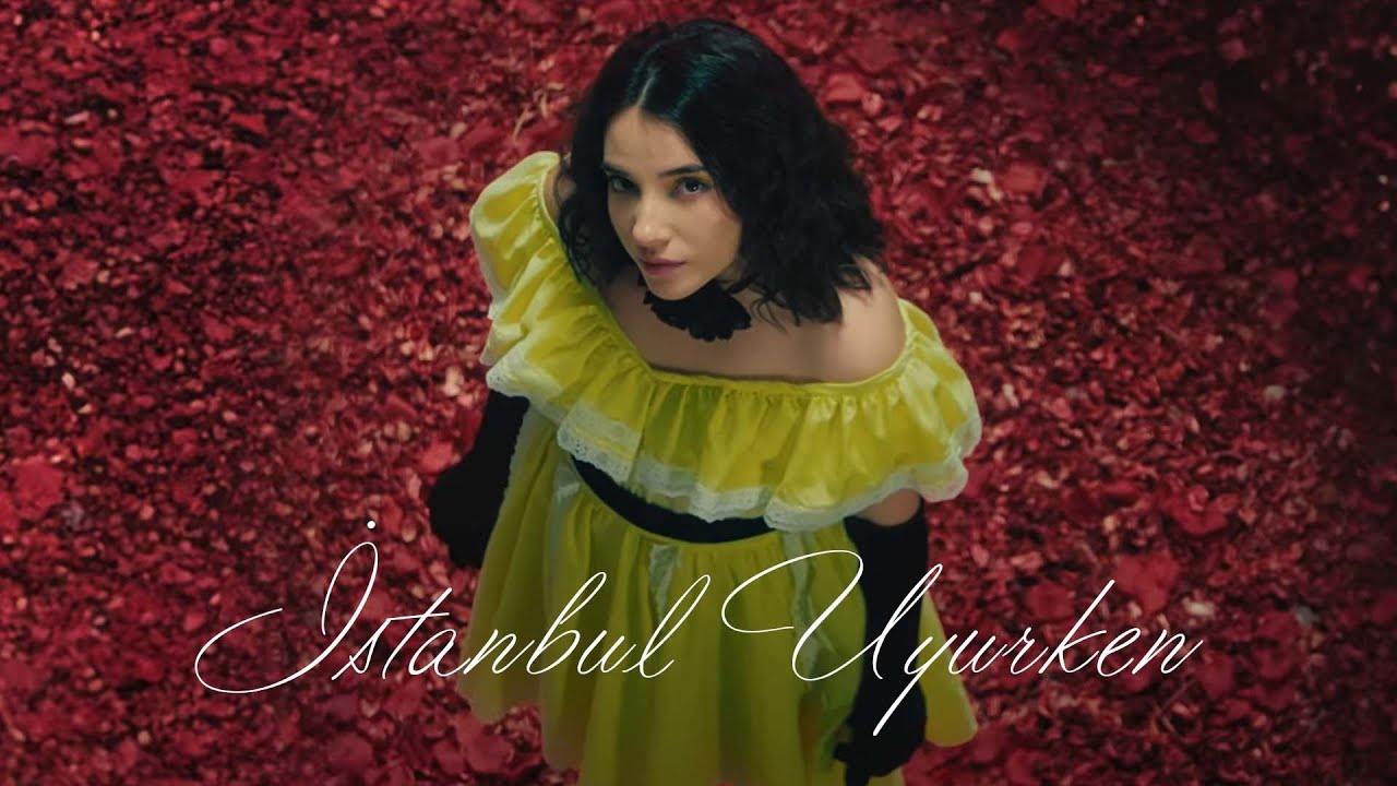 Nahide Babashlı - İstanbul Uyurken Mp3 Yüklə