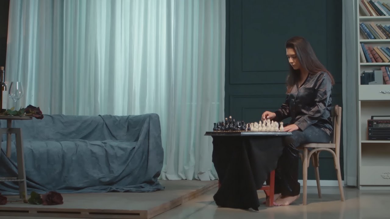 Sura İskenderli - Ağıt (Official Video) Mp3 Yüklə